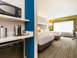 Holiday Inn Express & Suites Lagrange