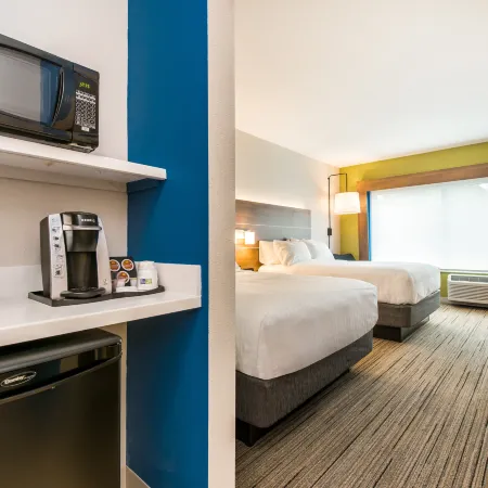 Holiday Inn Express & Suites LAGRANGE by IHG