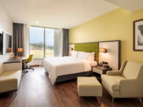 ฮอลิเดย์ อินน์ กีโต แอร์พอร์ต บาย IHG โรงแรมในกีโต