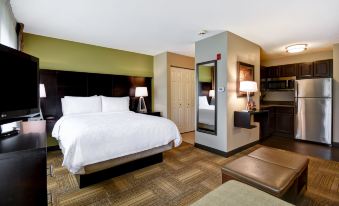 Staybridge Suites Grand Rapids - Airport