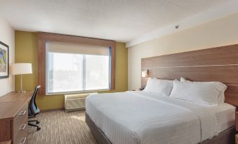 Holiday Inn Express & Suites - Belleville, an IHG Hotel - Housity