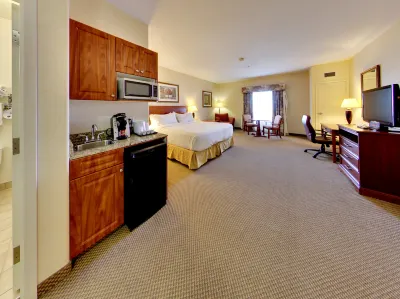 Holiday Inn Express & Suites Edmonton-International Airport Hotels in Ниску