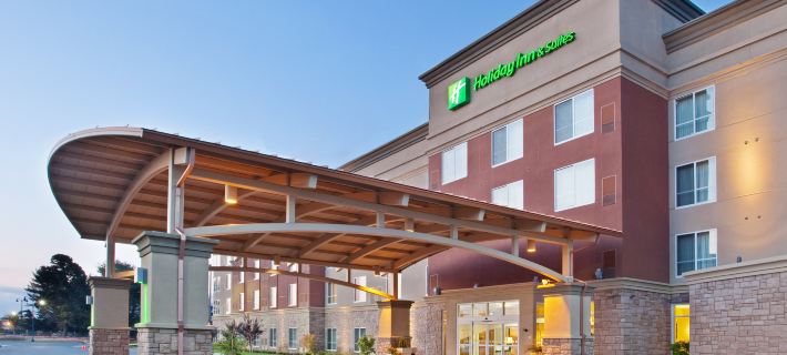 Holiday Inn & Suites OAKLAND - AIRPORT by IHG Hotels in Oakland