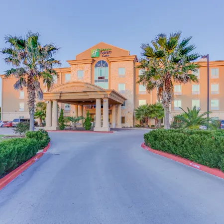 Holiday Inn Express & Suites HUNTSVILLE by IHG