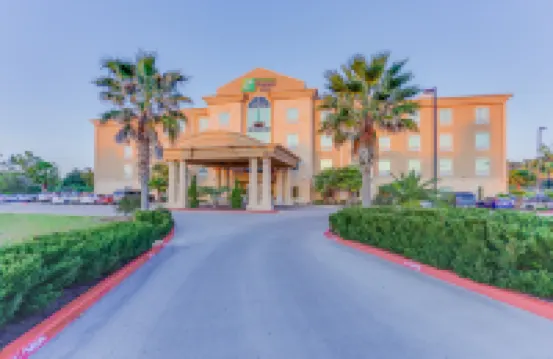 Holiday Inn Express & Suites HUNTSVILLE by IHG