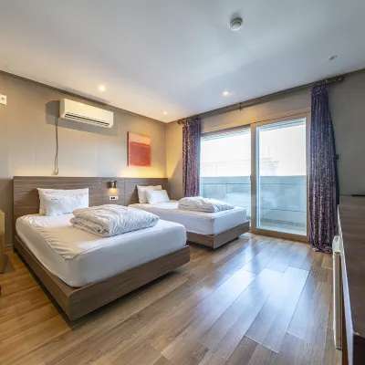 Tongyeong Rober Hotels near Tongyeong Cable Car