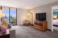 Courtyard by Marriott King Kamehameha's Kona Beach Hotel Hotels in Kailua-Kona