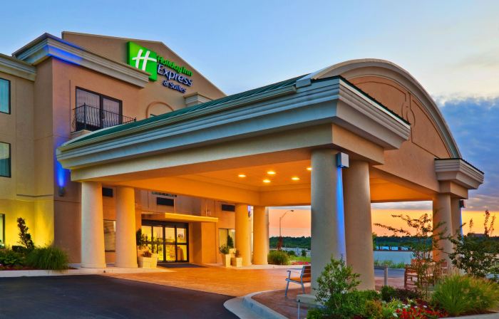 Holiday Inn Express & Suites MUSKOGEE by IHG