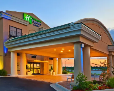 Holiday Inn Express & Suites MUSKOGEE by IHG Hotels in Muskogee