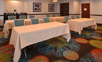 Holiday Inn Express & Suites Youngstown (N. Lima/Boardman)