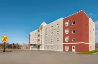Super 8 by Wyndham Thompson - 2 звезды