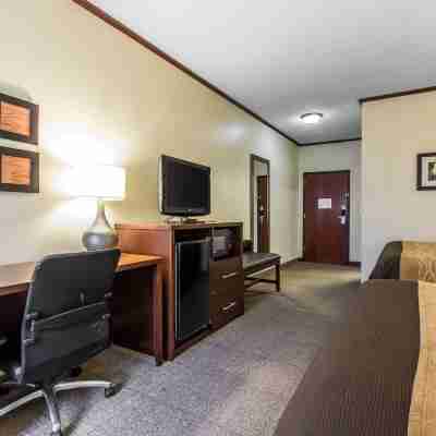 Comfort Inn & Suites Ardmore Rooms