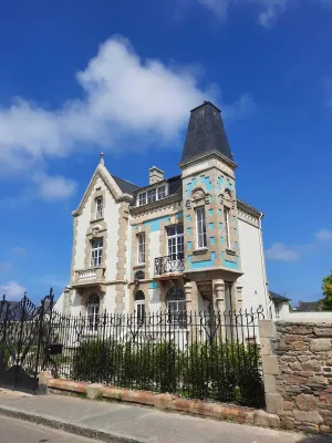 La Brise Hotels in Carantec