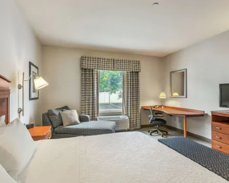 Hampton Inn & Suites Mystic Hotels in Stonington