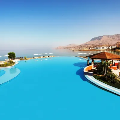 منتجع موڤنبيك السخنة Hotels near منتجع جولدن كوست