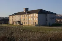 Premier Inn Livingston (Bathgate) Hotels near Tesco Superstore