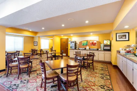 Quality Inn & Suites West Chase