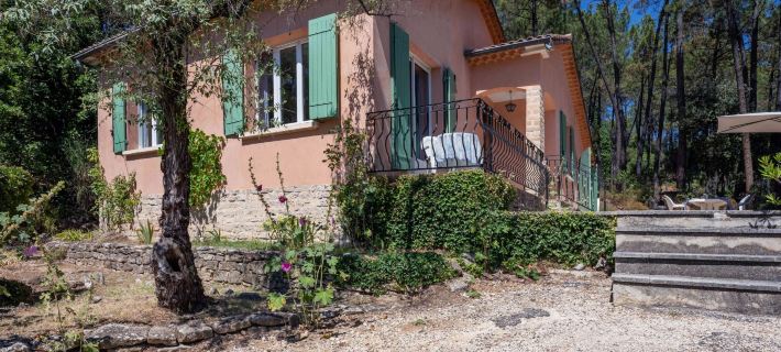 Les Ecureuils Hotels in Gordes