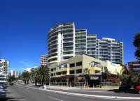 Rydges Cronulla Beachside, an EVT hotel فنادق في Woolooware