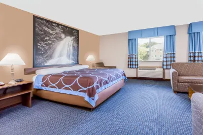 Super 8 by Wyndham El Dorado Hotels near Henley Feed & Farm Supply Inc.