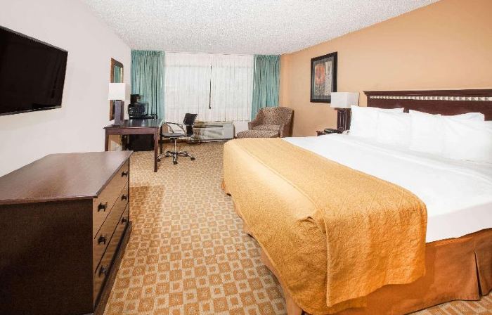 Days Inn by Wyndham Sherman