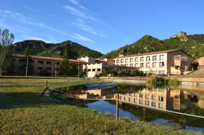 La Figuerola Hotel & Restaurant Отели в г. 