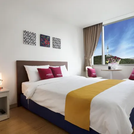 Hotel Morning Sky Отели рядом с достопримечательностью «Памятник Чанчхундан»