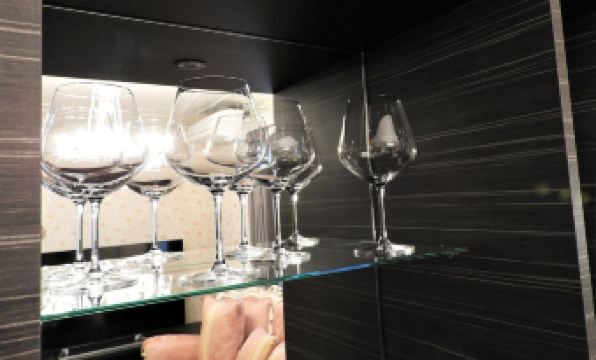 4. 액트 호텔 롯폰..