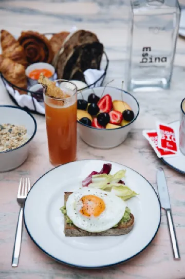 Esqina Cosmopolitan Lodge