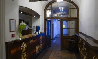 Charles Bridge Rooms & Suites by Sivek Hotels