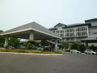 Thistle Port Dickson Resort Отели рядом с достопримечательностью «Мечеть Кариах @ Букит Пеландук»