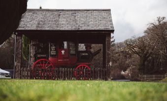 Tyn-y-Coed Inn