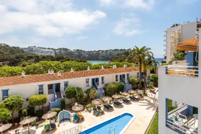 Galdana Gardens Hotels near Macarelleta