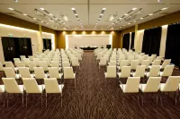 Abacus Business & Wellness Hotel Hotels in Zsámbék