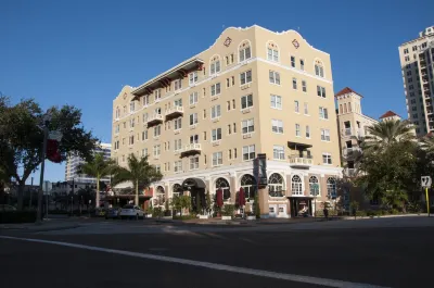 Ponce de Leon Hotel Hotels near Riviera Bay Park
