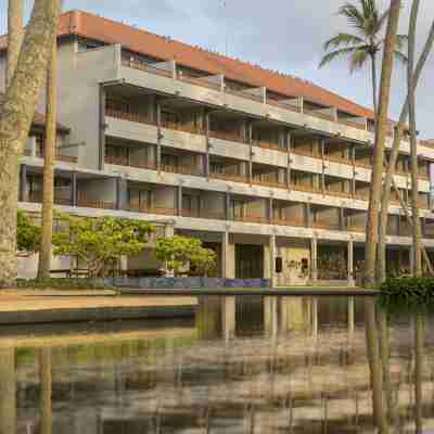The Blue Water - Geoffrey Bawa Heritage - City Resort Hotel Hotel Exterior
