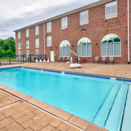 Holiday Inn Express & Suites WARRENTON by IHG