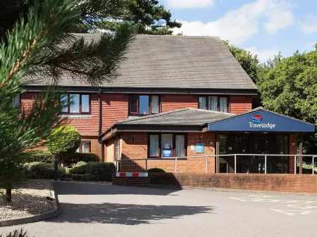 Travelodge Bracknell Отели в г. Бракнелл