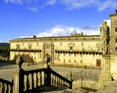 Parador de Santiago - Hostal Dos Reis Catolicos Hôtels à : Saint-Jacques-de-Compostelle