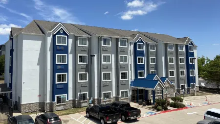 Microtel Inn & Suites by Wyndham Austin Airport