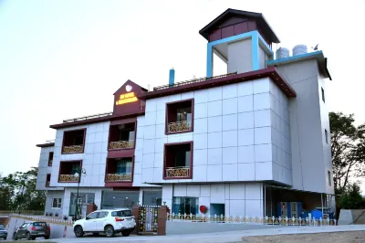 Jai Hotel and  Restaurant 튤립 가든 팔람퍼 주변 호텔