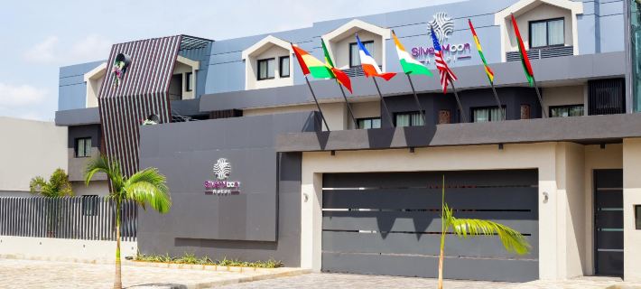 โรงแรมซิลเวอร์มูน โรงแรมในอาบีจาน
