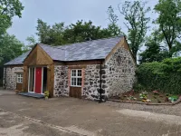 Hawthorn Hollow Hotel in zona Joey Dunlop Memorial Garden