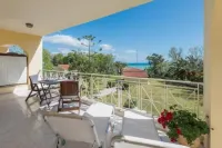 Albouro Seafront Apartments
