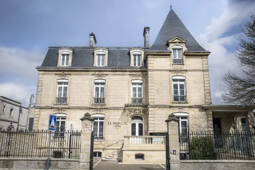 Le Manoir Hôtel Hôtels à : Lagord