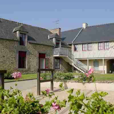 Saint Malo Golf Resort Hotel Exterior