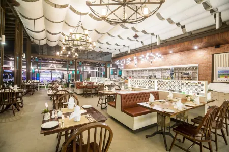 The Waters Khao Lak by Katathani Отели рядом с достопримечательностью «Као-Лак»