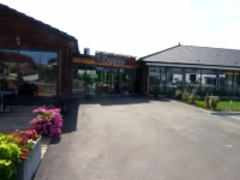 Logis Hôtel le Cadusia Hôtels à : Chaource