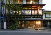 Zen Hostel Hotels in 