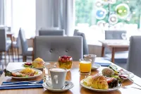 Hotel Londres Estoril / Cascais Seaside - breakfast